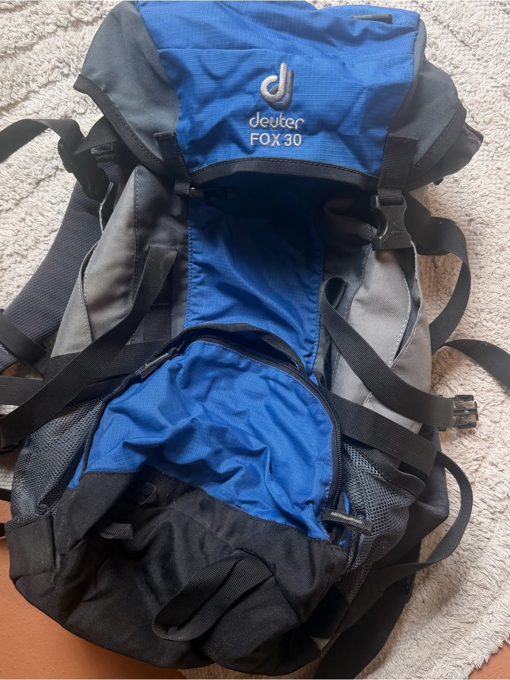 Deuter Fox 30 Kids Backpack in Blue and Gray